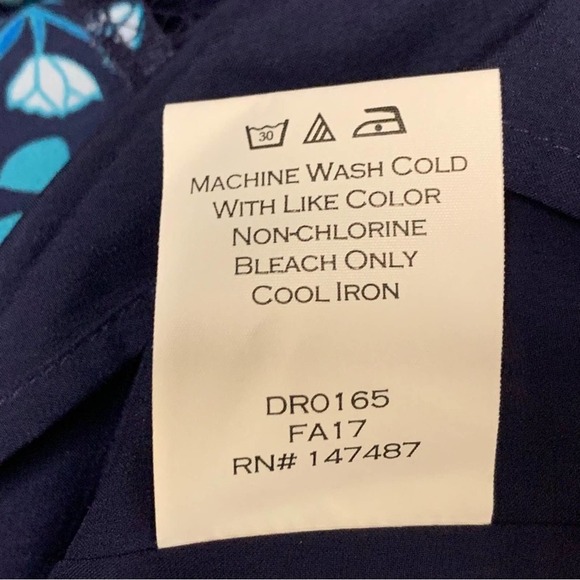 Draper James Meadow Vines Lace Fit & Flare Dress in Nassau Navy Size 4 $285 - Picture 9 of 10